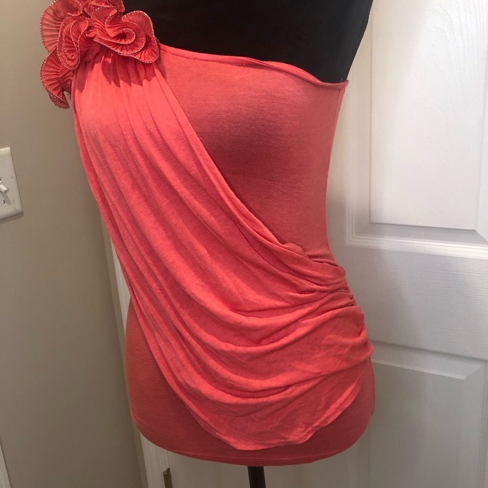Body Central drape front one strap tank w/ crepe floral silver tip design - Picture 4 of 8